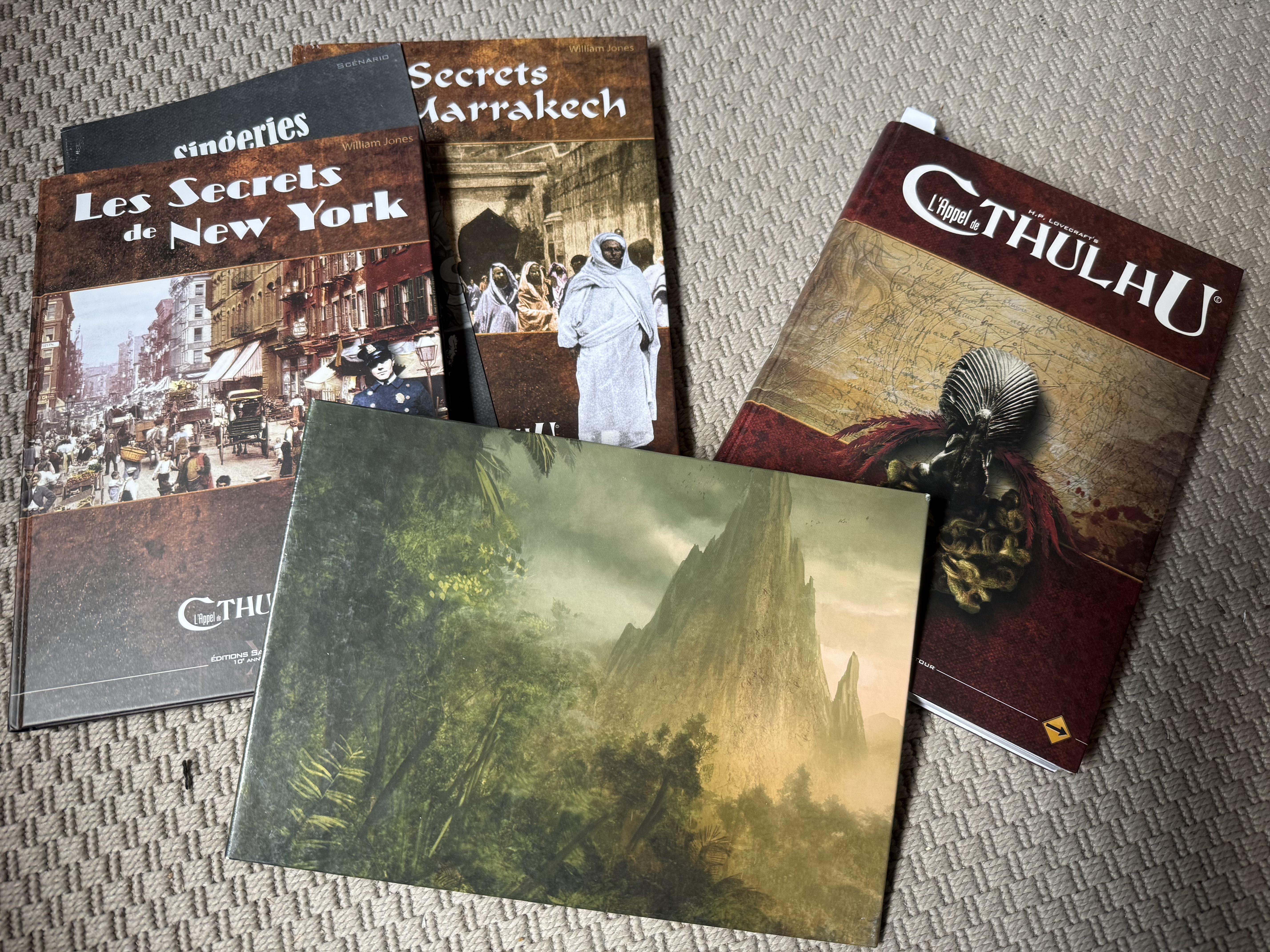 Collection de livres et suppléments L’Appel de Cthulhu des Éditions Sans-Détour